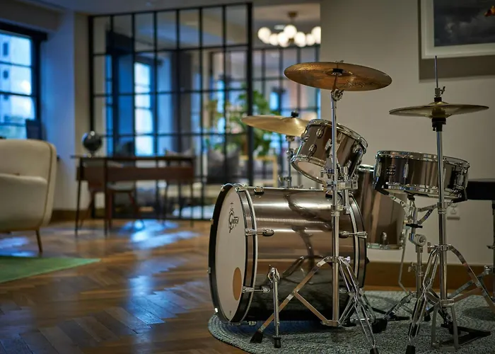 Renaissance Saint Elm Dallas Downtown Hotel