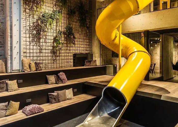 Upstairs Hotel Ostend