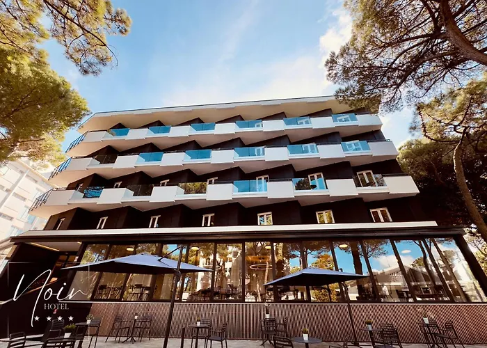 Hotel Noir - Free Brunch & Breakfast Until 13-00 - Vicinissimi A Mirabilandia