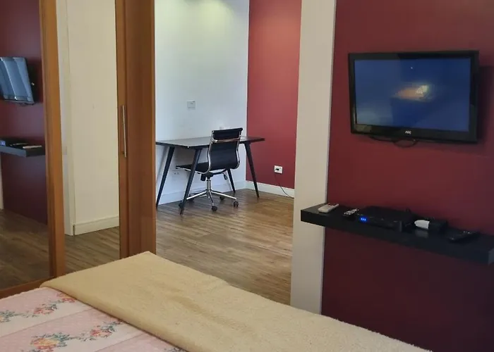 Flat moderno aconchegante mobiliado e com sacada Ibirapuera