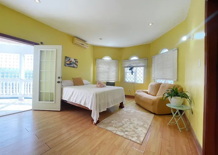 Skyline Suites Villa And Spa
