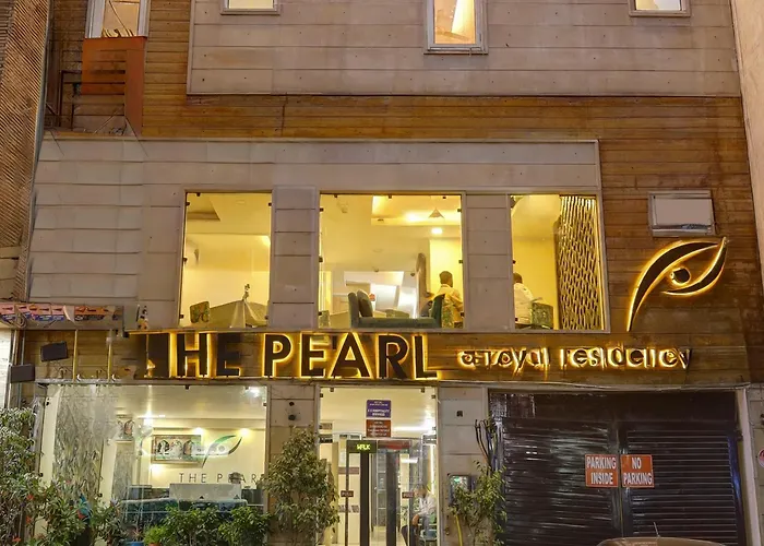 The Pearl- A Royal Residency