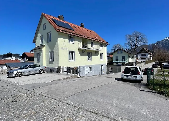 House LA Neuschwanstein Blick - Budget City Hotel
