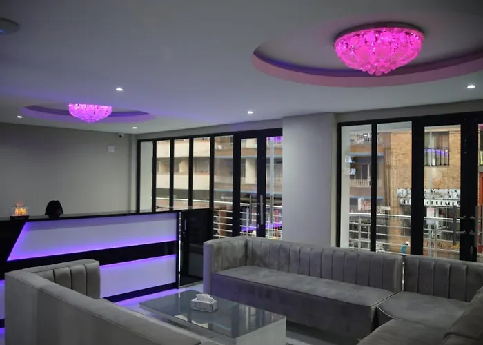 Hayat Hotel 94Juta