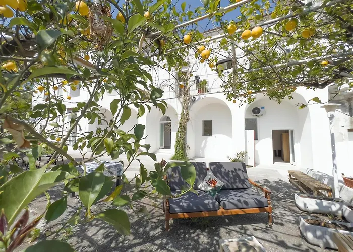 Casa Nina- Camere Con Vista Mare E Terrazza A Raito, Costiera Amalfitana