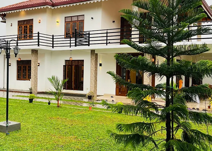Ahasna Airport Villa