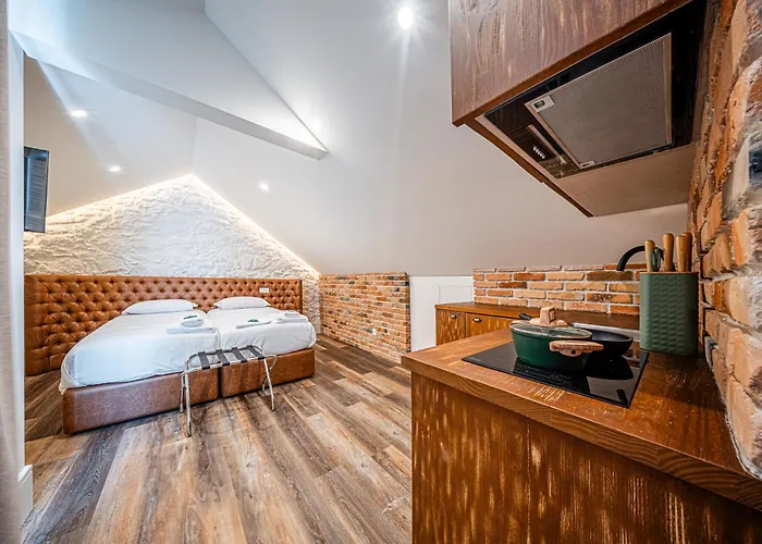 Celtic Lodge - Guest House