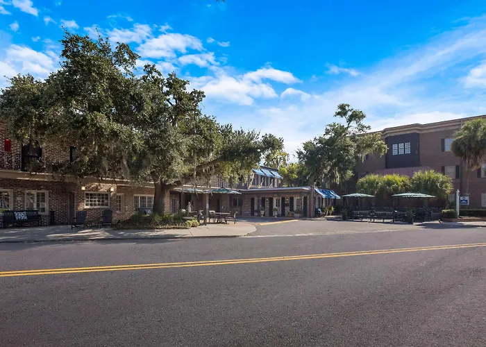 Best Western Sea Island Inn