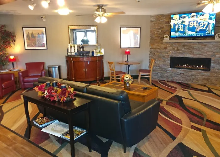 Days Inn & Suites By Wyndham Fargo 19Th Ave/Airport Dome