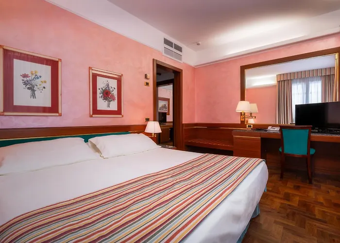 Hotel Crivi's