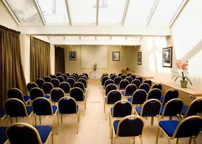 Hotel Le Pera Paris