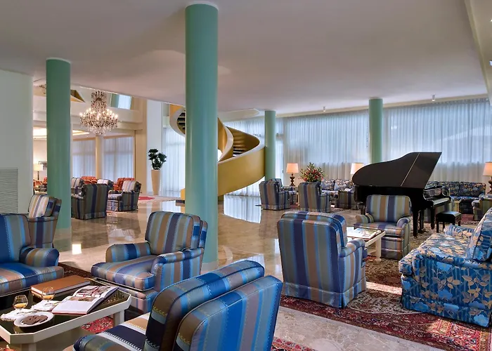 Hotel Bristol Buja
