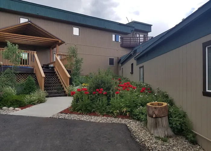 Valley Hi Hotel Fraser