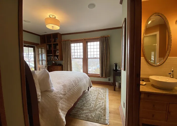 Showers Inn