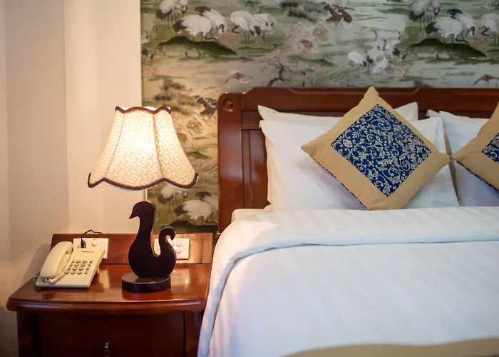 Lakeside Palace Hotel Hanoi