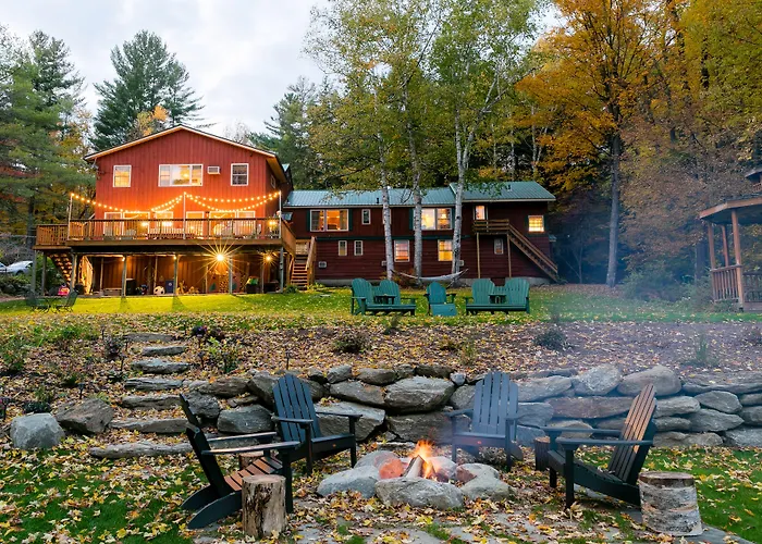 Timberholm Inn