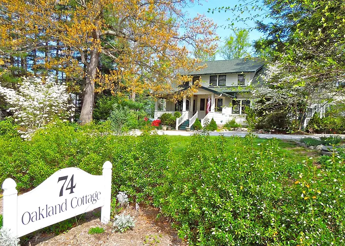 Oakland Cottage Bed And Breakfast