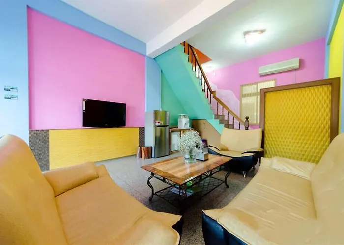 16 Alley Hostel