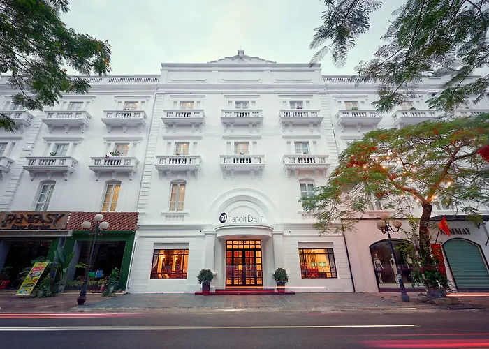 Manoir Des Arts Hotel