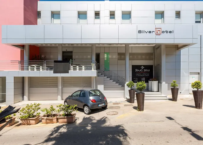 Silver Hotel