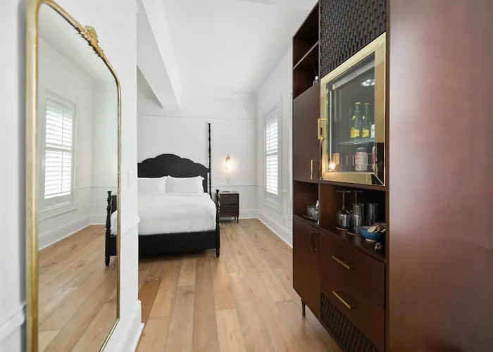 Fairmount Hotel