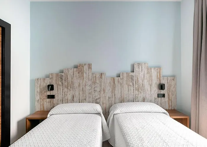 Hostal Anton Martin