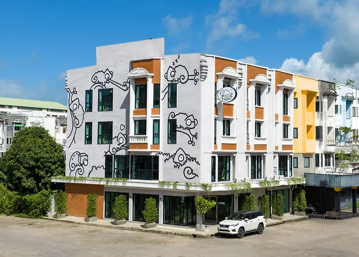 Chamemon Bed Phuket Town