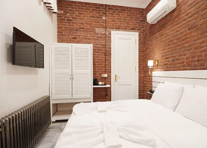 White Palace Old City Boutique Hotel