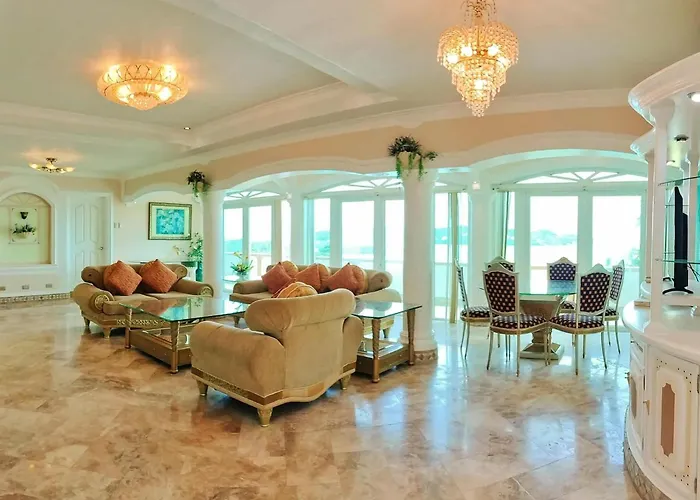 Breakfast At Monaco - Palais Boracay Hotel Manoc-Manoc