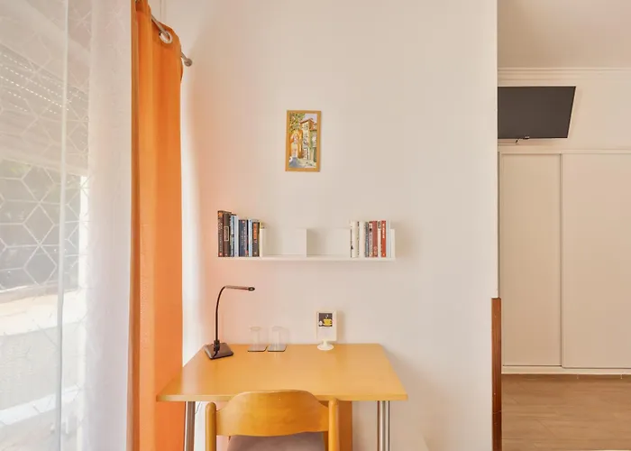 Abla Guest House