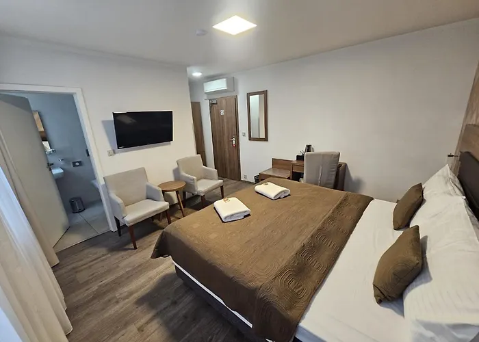 Hotel Prague Star