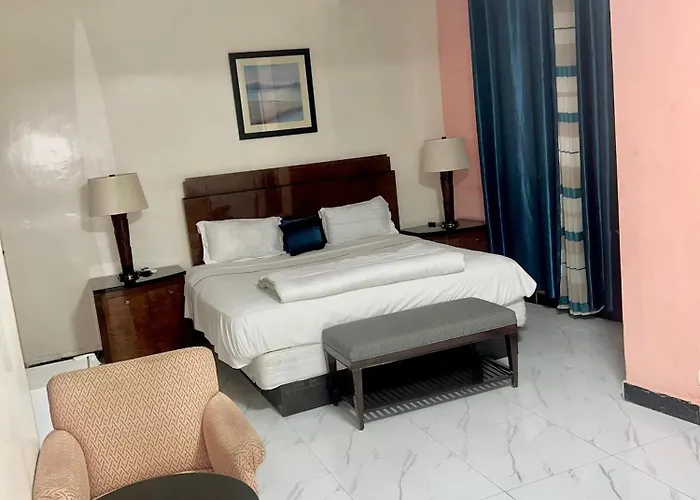 Amsy Hotel