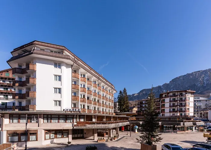 Hotel Alaska Cortina