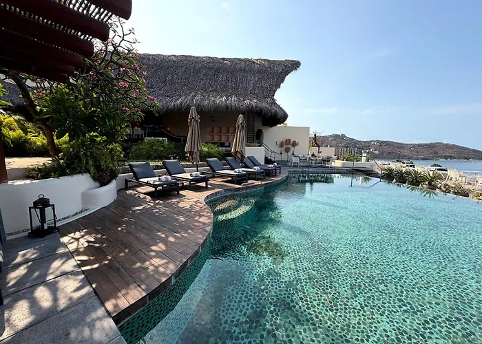 Tentaciones Hotel & Lounge Pool - Adults Only
