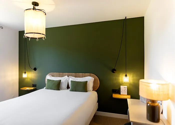 Hotel La Garrigue & Bar Le Perchoir
