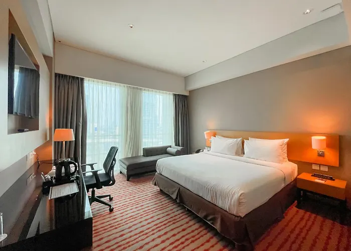 Js Luwansa Hotel & Convention Center