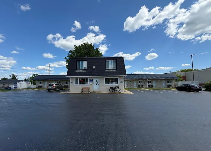 Perth Plaza Inn & Suites