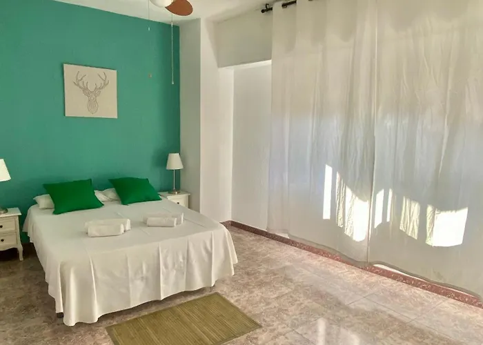 Fira Guest House