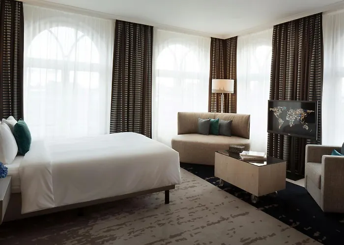 Renaissance Hamburg Hotel