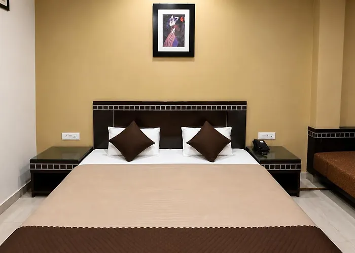Smyle Inn - Comfort & Value Near New Delhi Railway Station - Since 1998