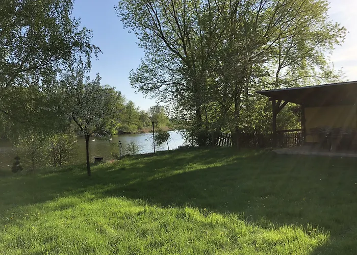 Riverside Inn