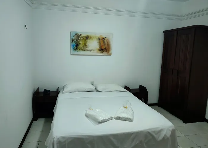 Machado'S Plaza Hotel