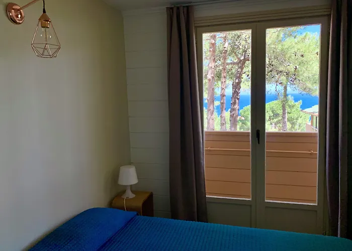 Residence Les Pins Calvi 