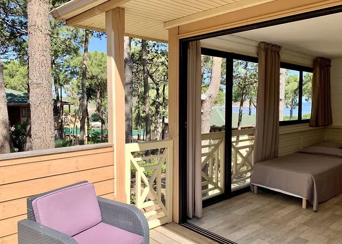 Residence Les Pins Calvi 