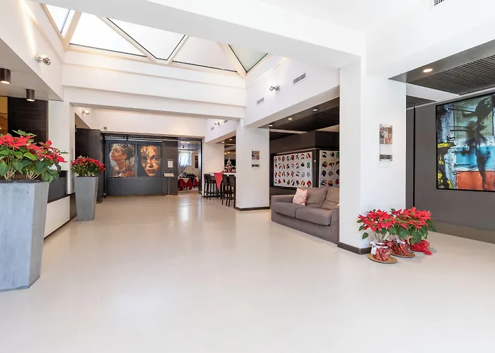 Wall Art Hotel&Residence