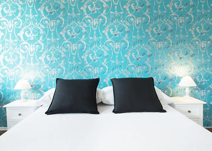 Fira Guest House