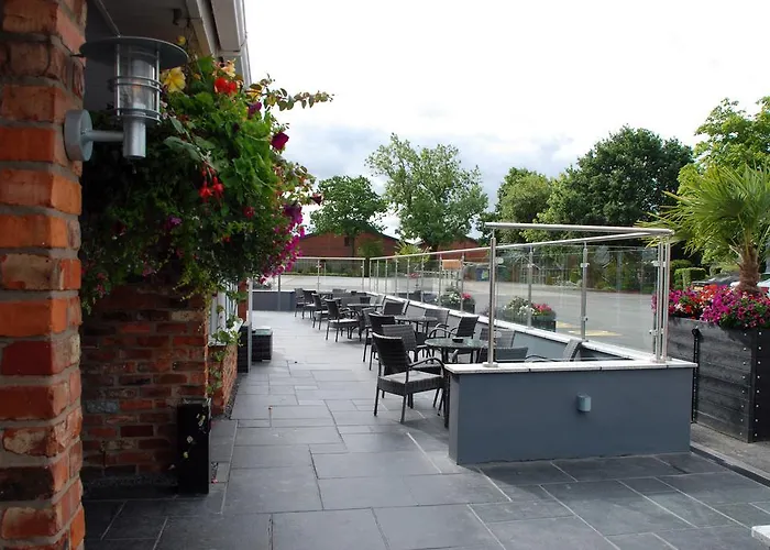 Hunters Lodge Hotel