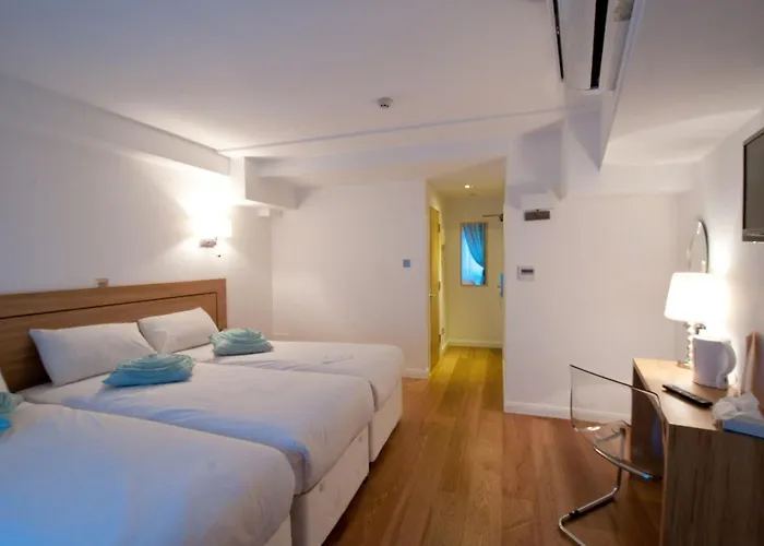 Ambassadors Hotel