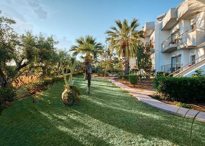 Hotel Oasis Beach (Adults Only)
